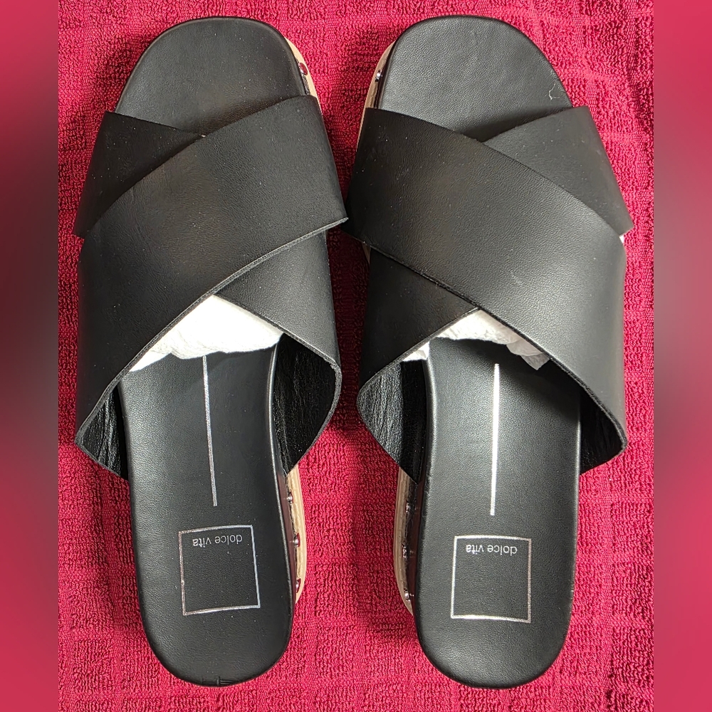 Dolce Vita Gracy Platform Sandal.